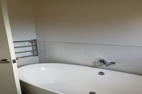 Photo of property in 7 Thornton Road, Milford, Auckland, 0620