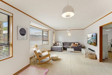 Photo of property in 7 Ngapotiki Street, Paraparaumu Beach, Paraparaumu, 5032