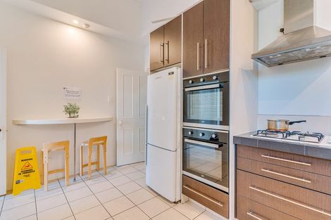 Photo of property in 39 Royal Terrace, Dunedin Central, Dunedin, 9016