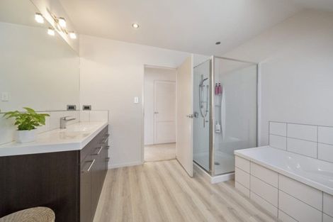 Photo of property in 40d Karina Road, Merrilands, New Plymouth, 4312