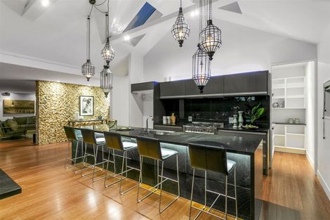 Photo of property in 6 Kerema Way, Schnapper Rock, Auckland, 0632