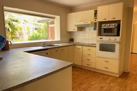 Photo of property in 48 Frank Nobilo Drive, Golflands, Auckland, 2013