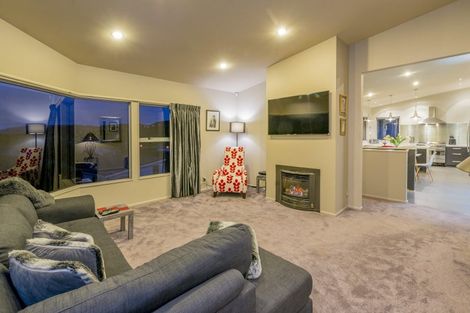 Photo of property in 14 Charlotte Way, Raumati South, Paraparaumu, 5032