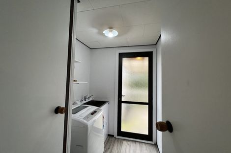 Photo of property in 22 Crosby Road, West Harbour, Auckland, 0618