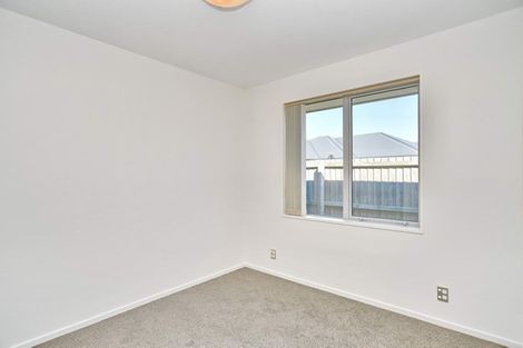 Photo of property in 69 Acacia Avenue, Rangiora, 7400