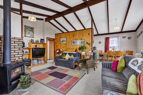 Photo of property in 16 Karaka Street, Inglewood, 4330