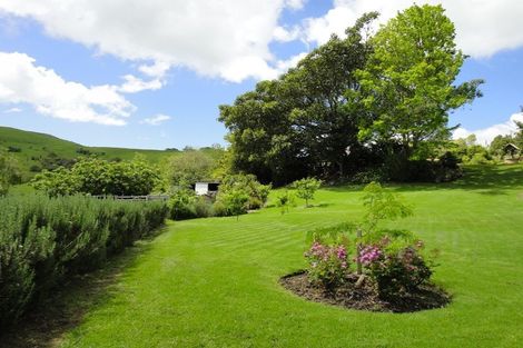 Photo of property in 931 State Highway 1, Oakleigh, Whangarei, 0171