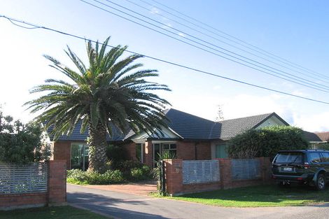 Photo of property in 5 Hohiria Street, Waikanae Beach, Waikanae, 5036