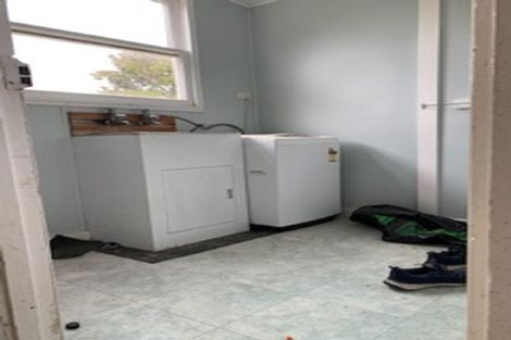 Photo of property in 32 Ngahina Street, Marton, 4710