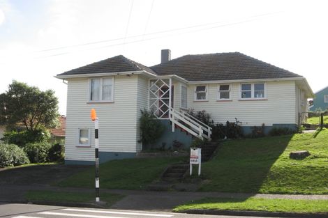 Photo of property in 10 Hampshire Street, Cannons Creek, Porirua, 5024