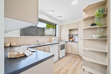 Photo of property in 2/302a Ilam Road, Burnside, Christchurch, 8053