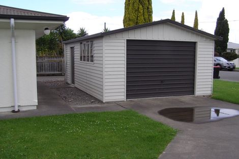 Photo of property in 7 Nikau Street, Taradale, Napier, 4112