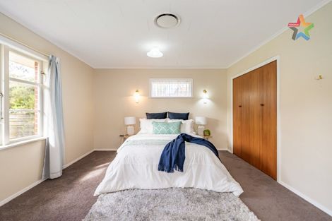 Photo of property in 9 The Square, Manor Park, Lower Hutt, 5019