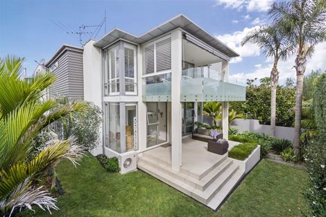 Photo of property in 17a Dodson Avenue, Milford, Auckland, 0620