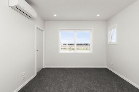 Photo of property in 102 Eriksen Road, Te Awa, Napier, 4110