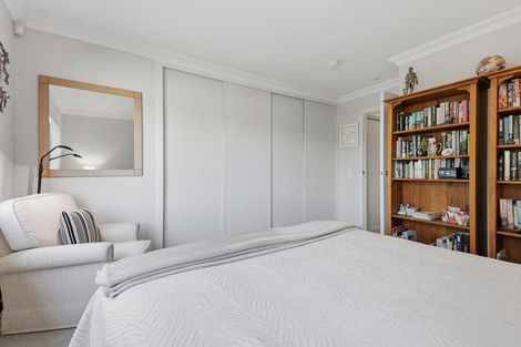 Photo of property in 37 Parkside Drive, Orewa, 0931