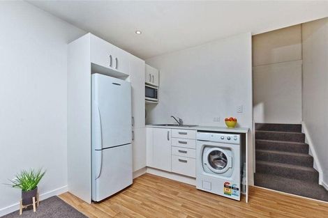 Photo of property in 23 Catalina Crescent, Forrest Hill, Auckland, 0620