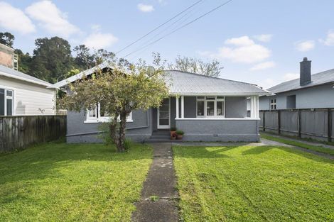 Photo of property in 5 Te Mome Road, Alicetown, Lower Hutt, 5010