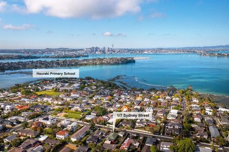 Photo of property in 1/7 Sydney Street, Hauraki, Auckland, 0622