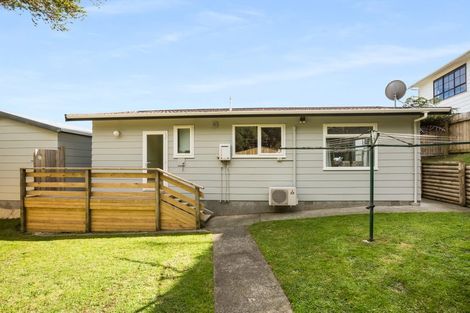 Photo of property in 9 Gaff Place, Whitby, Porirua, 5024