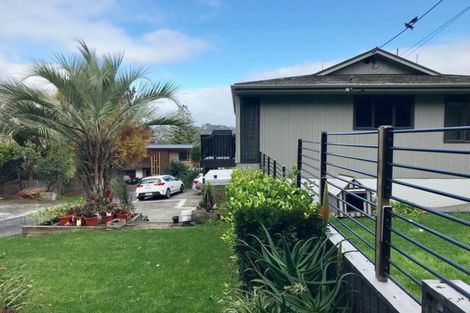 Photo of property in 1/4 Carlisle Road, Browns Bay, Auckland, 0630