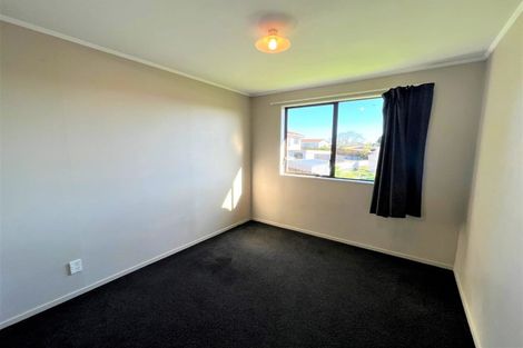 Photo of property in 4/1 Rebecca Rise, Weymouth, Auckland, 2103