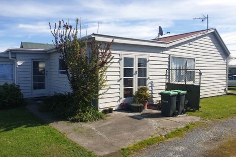 Photo of property in 38 Saint Johns Street, Woolston, Christchurch, 8062