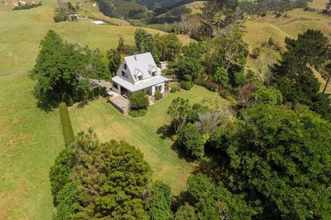 Photo of property in 115 Wilson Road, South Head, Helensville, 0874