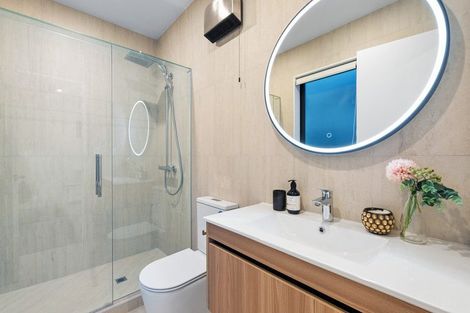 Photo of property in 24 Tipu Crescent, Wainui, 0992