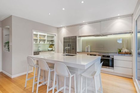 Photo of property in 9 Korau Road, Greenlane, Auckland, 1051