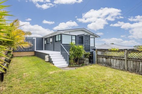 Photo of property in 2a Hoskins Avenue, Hillsborough, Auckland, 1042