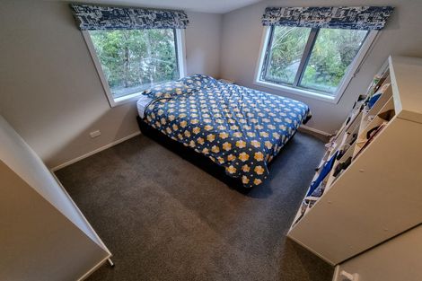 Photo of property in 1/61 Black Rock Road, Newlands, Wellington, 6037