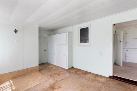 Photo of property in 10 Tukapa Street, Westown, New Plymouth, 4310