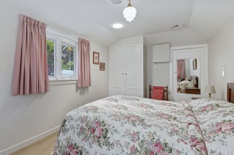 Photo of property in 22 Main Road, Mount Pleasant, Christchurch, 8081