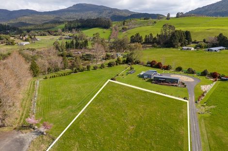 Photo of property in 66 Parerohi Grove, Kuratau, Turangi, 3381