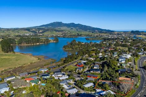 Photo of property in 37 Main Road, Raglan, 3225