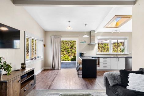 Photo of property in 70 Gillies Crescent, Waimarama, Havelock North, 4294