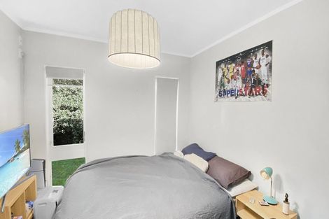 Photo of property in 28 Merriefield Avenue, Forrest Hill, Auckland, 0620