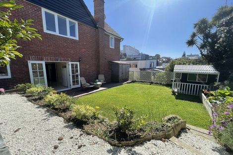 Photo of property in 323 The Terrace, Te Aro, Wellington, 6011