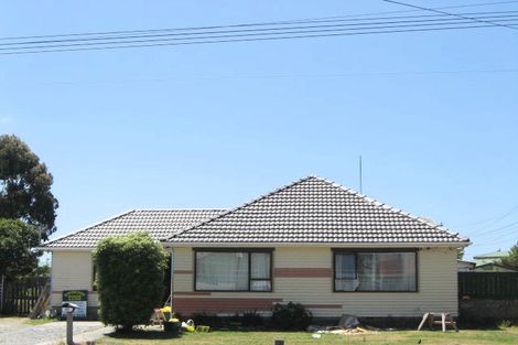 Photo of property in 77 Shortland Street, Wainoni, Christchurch, 8061