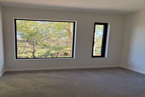 Photo of property in 2/82 Upper Harbour Drive, Greenhithe, Auckland, 0632