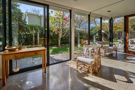 Photo of property in 8 Tawa Street, Eastbourne, Lower Hutt, 5013