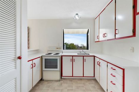 Photo of property in 1/13 Remus Place, Totara Vale, Auckland, 0629