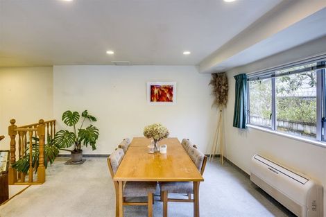 Photo of property in 135 Milton Road, Bluff Hill, Napier, 4110