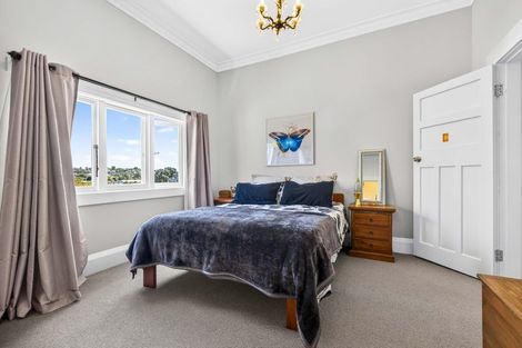 Photo of property in 1/6 Sundown Avenue, Manly, Whangaparaoa, 0930