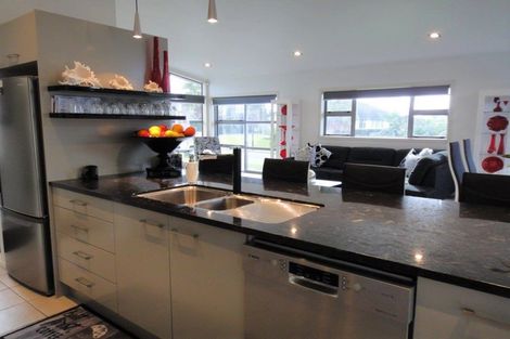 Photo of property in 98 Barbados Way, One Tree Point, 0118