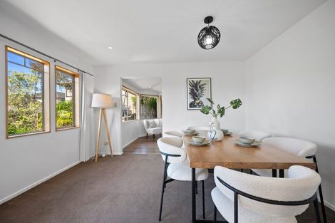 Photo of property in 2c Braemar Road, Rothesay Bay, Auckland, 0630