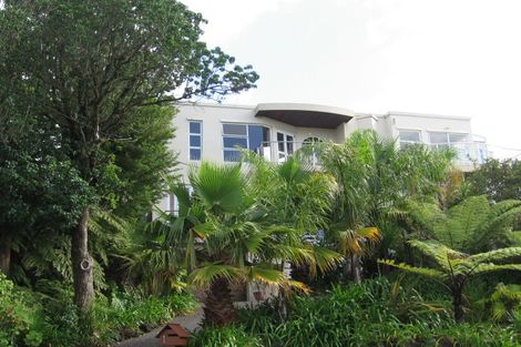 Photo of property in 1 Parr Terrace, Castor Bay, Auckland, 0620