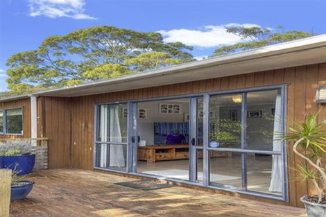 Photo of property in 46a Riserra Drive, Ranui, Auckland, 0612