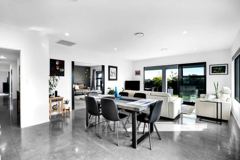 Photo of property in 4 Cessna Lane, Glen Avon, New Plymouth, 4312